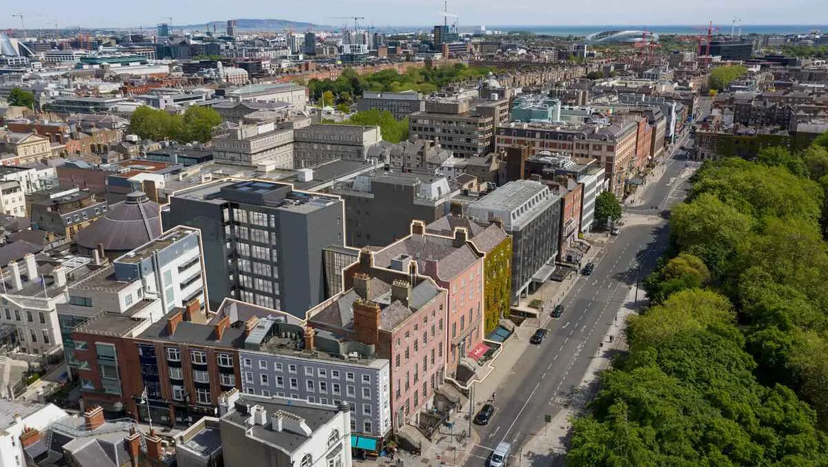 Pembr signs 16 St Stephen's Green for flagship site